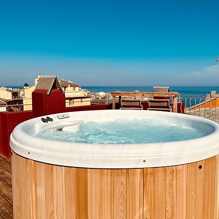 Pepites Bastiaises Vatta Appartement Roof Top Jacuzzi Vue Vieux Port Bastia  Exterior foto