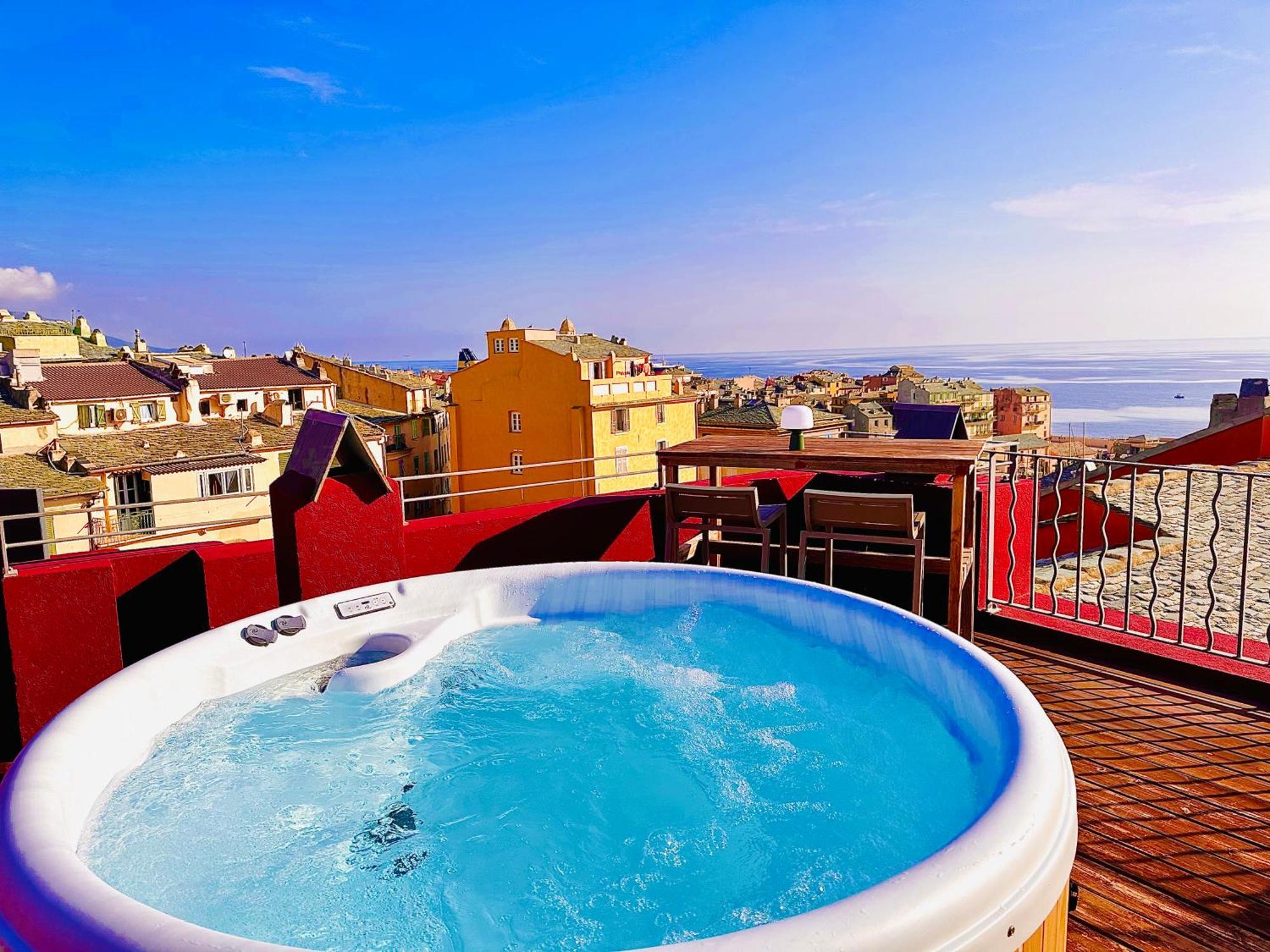Pepites Bastiaises Vatta Appartement Roof Top Jacuzzi Vue Vieux Port Bastia  Exterior foto
