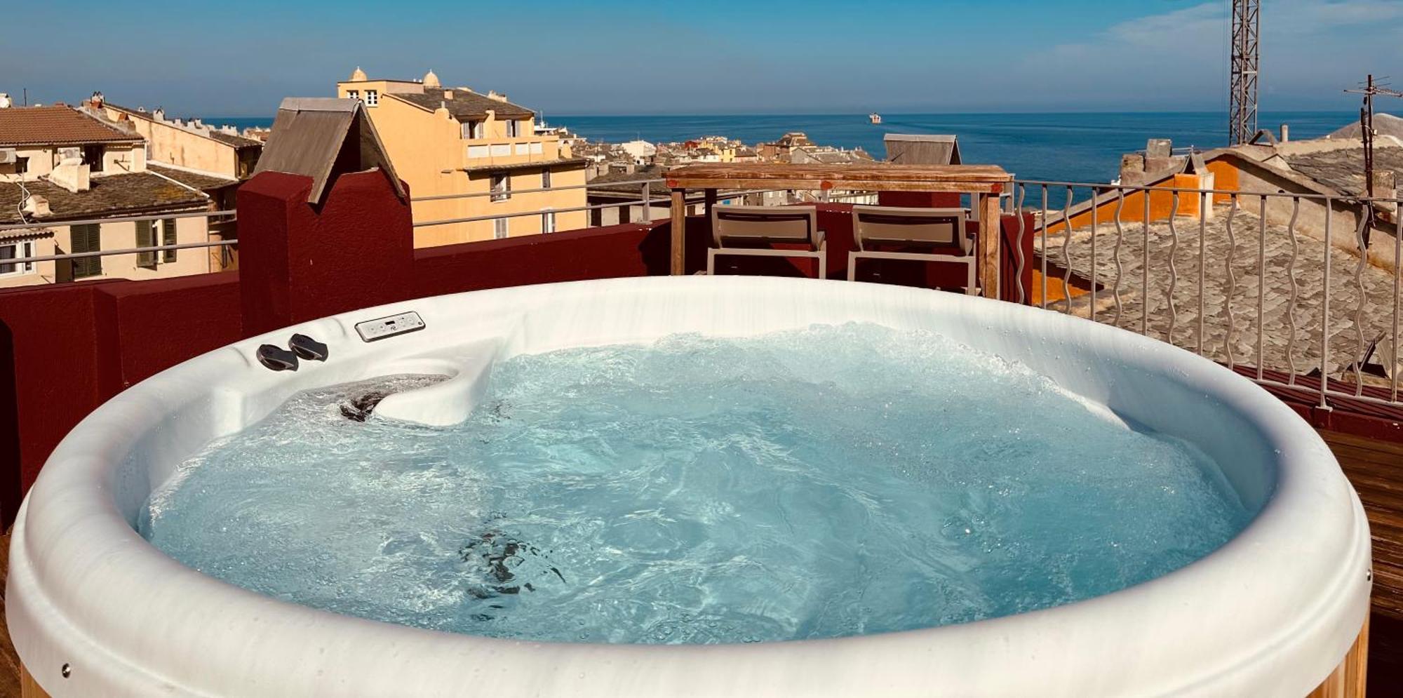 Pepites Bastiaises Vatta Appartement Roof Top Jacuzzi Vue Vieux Port Bastia  Exterior foto